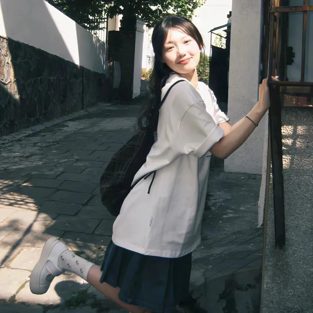 侦探马龙海报