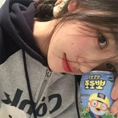 战地女护士海报